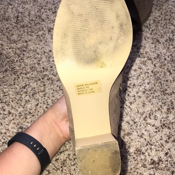 Boots - Picture 3 of 4